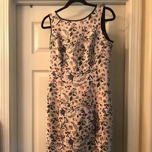 Dress New York & company’s Eva Mendez Collection.